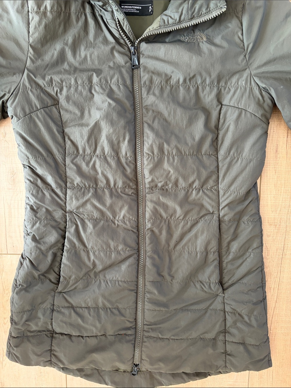 The North Face Women's Hooded Puffer Jacket - Olive - Picture 3 of 7